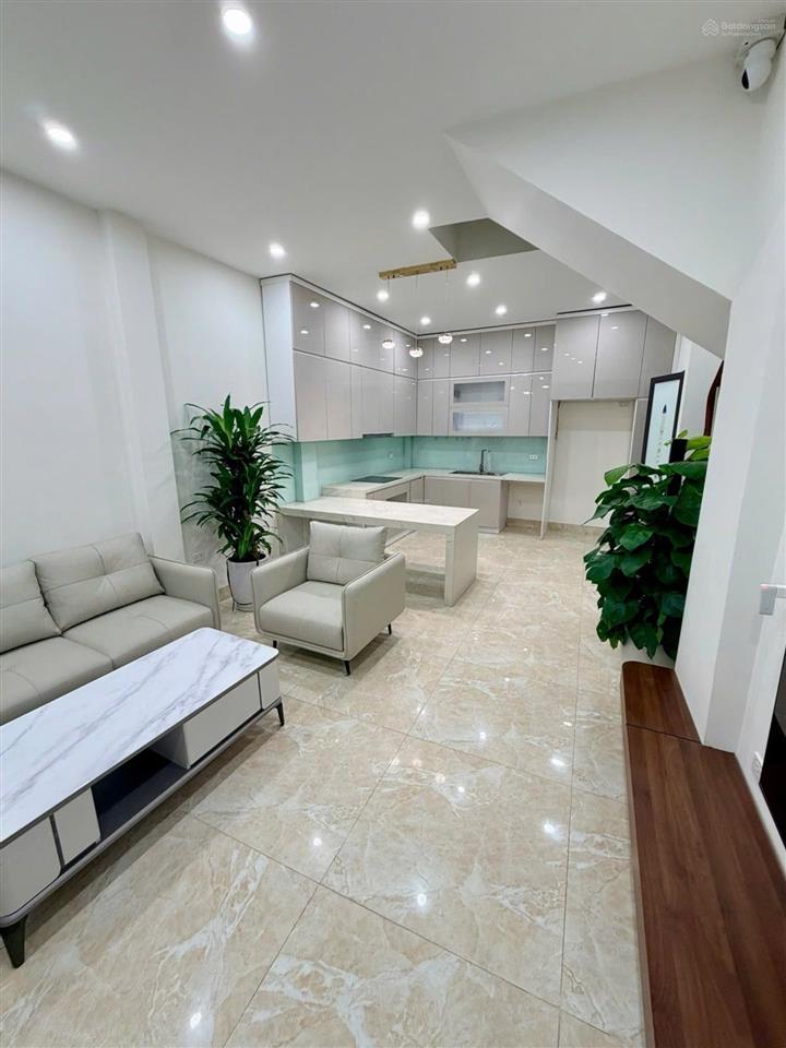 Siêu phẩm nhà đẹp lê đức thọ 40m 5 tầng giá chỉ 9,9 tỷ