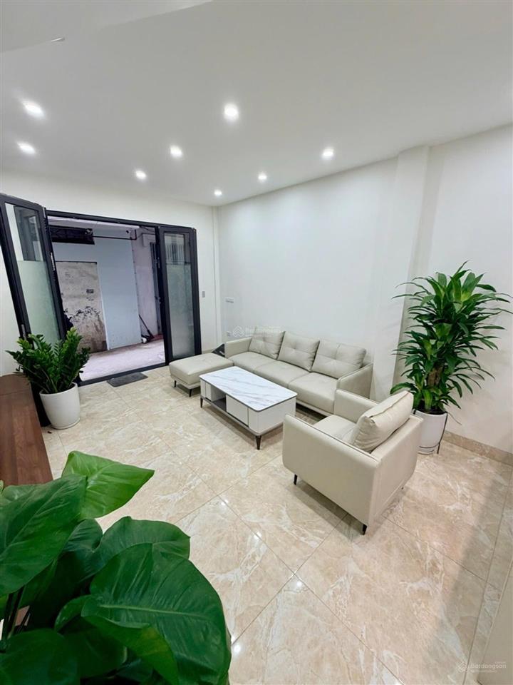 Siêu phẩm nhà đẹp lê đức thọ 40m 5 tầng giá chỉ 9,9 tỷ