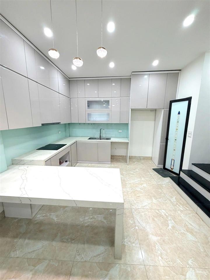 Siêu phẩm nhà đẹp lê đức thọ 40m 5 tầng giá chỉ 9,9 tỷ