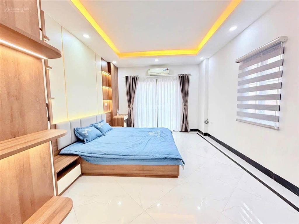 Nhà đẹp tây tựu lô góc siêu thoáng 5 tầng 30m chỉ 5,75 tỷ