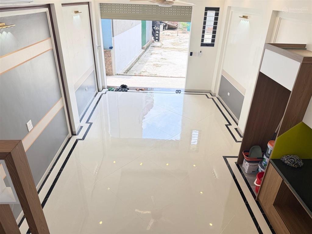 Nhà mới tây tựu 36m 5 tầng giá chỉ 7,9 tỷ 3 thoáng 6 phòng ngủ khép kín