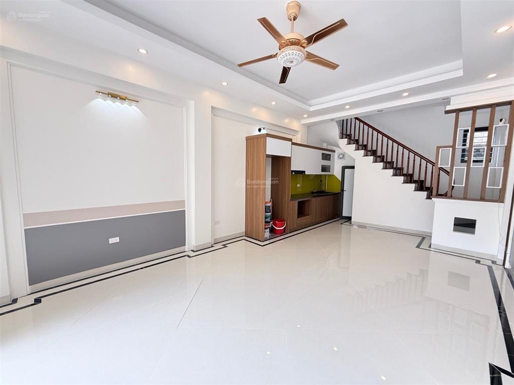 Nhà mới tây tựu 36m 5 tầng giá chỉ 7,9 tỷ 3 thoáng 6 phòng ngủ khép kín