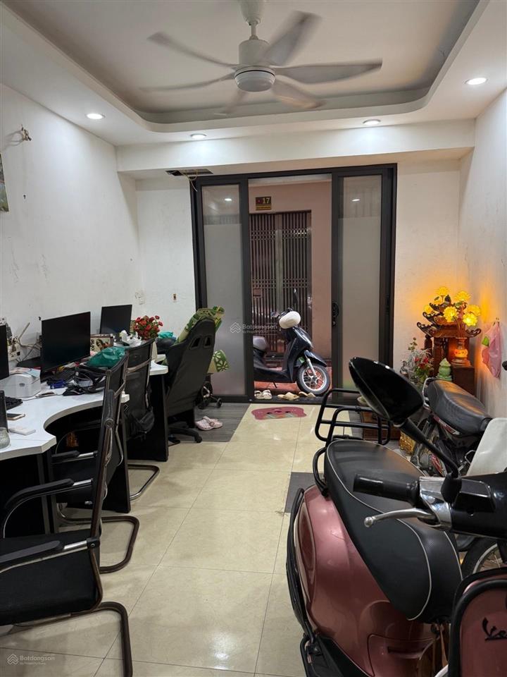 Nhà đẹp cầu diễn 34m 5 tầng 8,4 tỷ gần ô tô chỉ 20m ra mặt ngõ gần ga cầu diễn