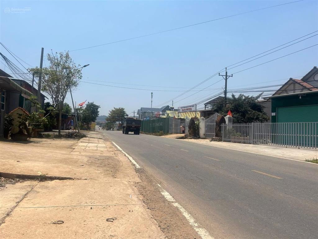 Đất mặt đường nhựa chính, địa phận đà lạt 2km