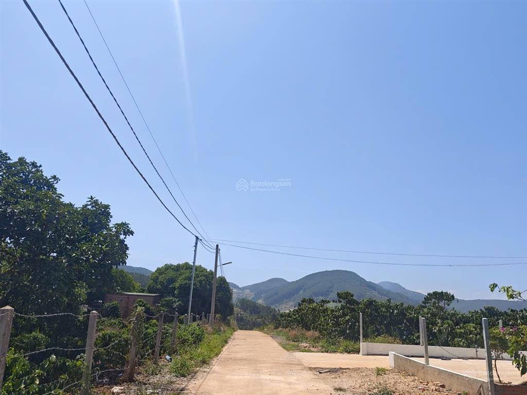 Đất xã gia lâm cũ, cách sân bay 20km, cách đà lạt 30km.