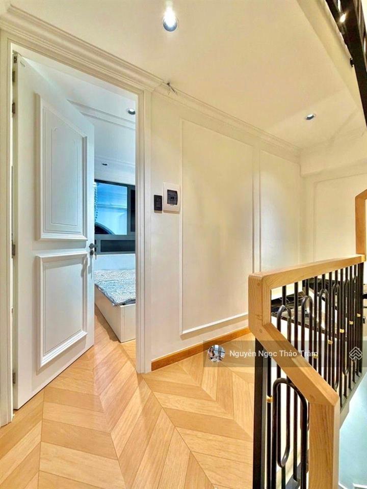 Siêu phẩm khu ẩm thực phan xích long  dt 36m2 (4.1x8m) nở hậu 4.8m  4 tầng btct  giá 7.x tỷ