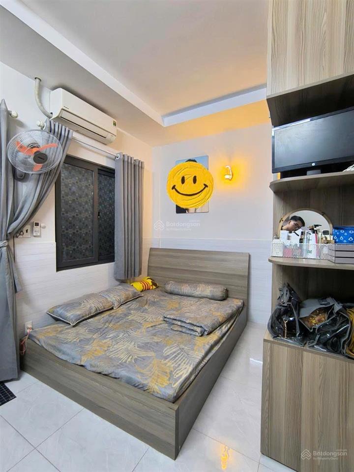Ngân hàng phát mại 21m2 chỉ 2.x tỷ 2 tầng btct  2pn  sát mặt tiền phú nhuận  dọn vào ở ngay