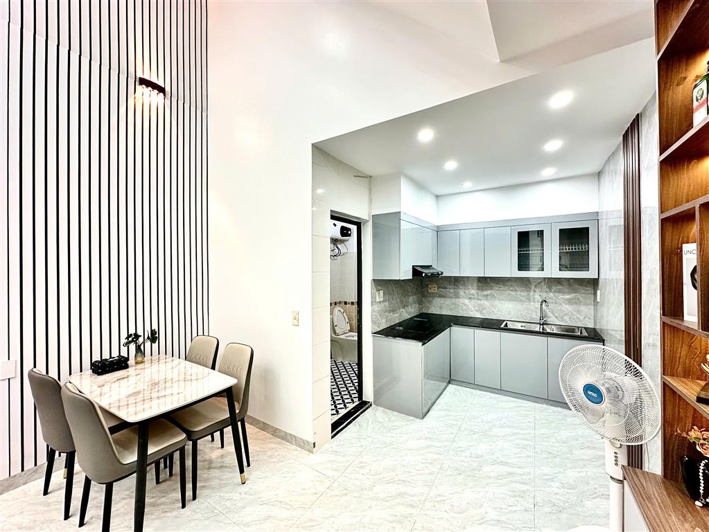 BÁN NHÀ HÀNG KÊNH – TRUNG TÂM LÊ CHÂN – NHÀ MỚI ĐẸP – GIÁ 2,55 TỶ