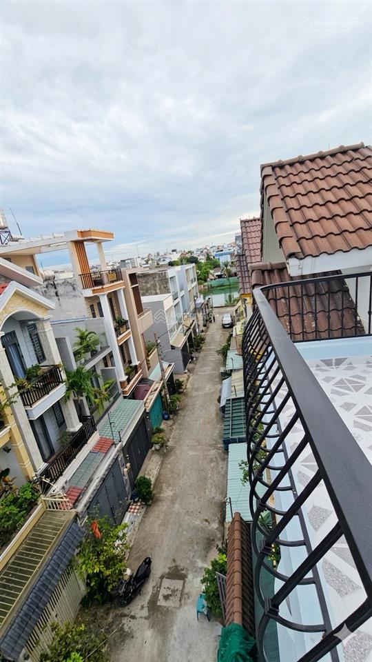 Chủ ngộp giảm gấp 300tr  nhà 4 tầng 5pn 60m2  ngay chợ tăng nhơn phú a  giá tốt cho khách