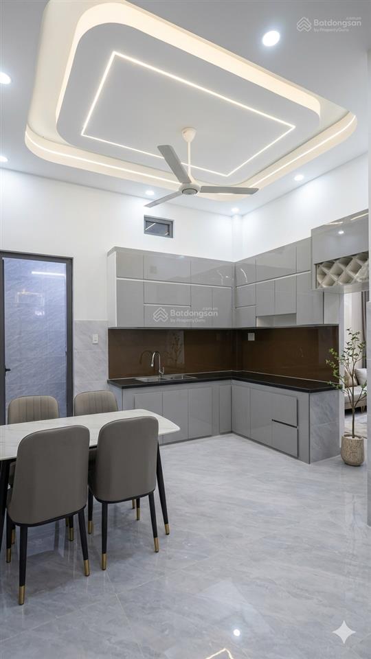 Chủ ngộp giảm gấp 300tr  nhà 4 tầng 5pn 60m2  ngay chợ tăng nhơn phú a  giá tốt cho khách