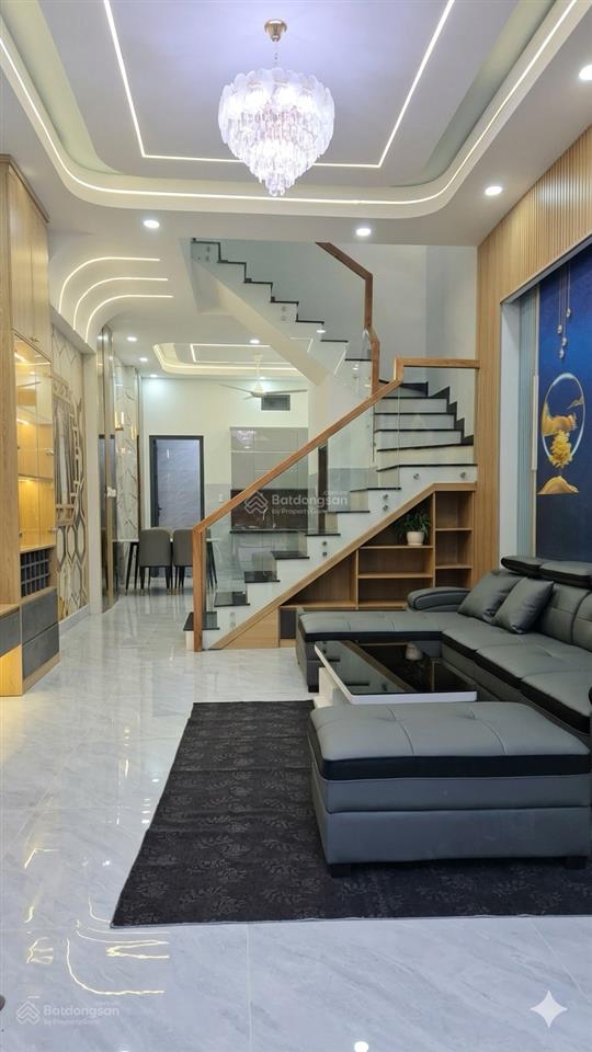 Chủ ngộp giảm gấp 300tr  nhà 4 tầng 5pn 60m2  ngay chợ tăng nhơn phú a  giá tốt cho khách