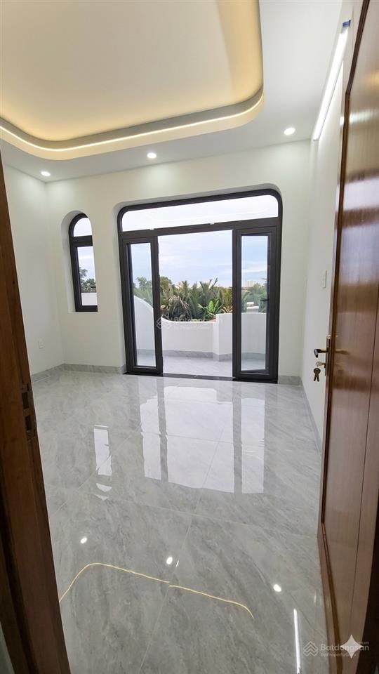 Chủ ngộp giảm gấp 300tr  nhà 4 tầng 5pn 60m2  ngay chợ tăng nhơn phú a  giá tốt cho khách