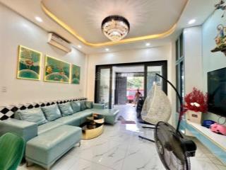 Chủ gấp bán trong tháng  nhà 4 tầng 4pn ngay man thiện  hxh giá nhỉnh 7tỉ