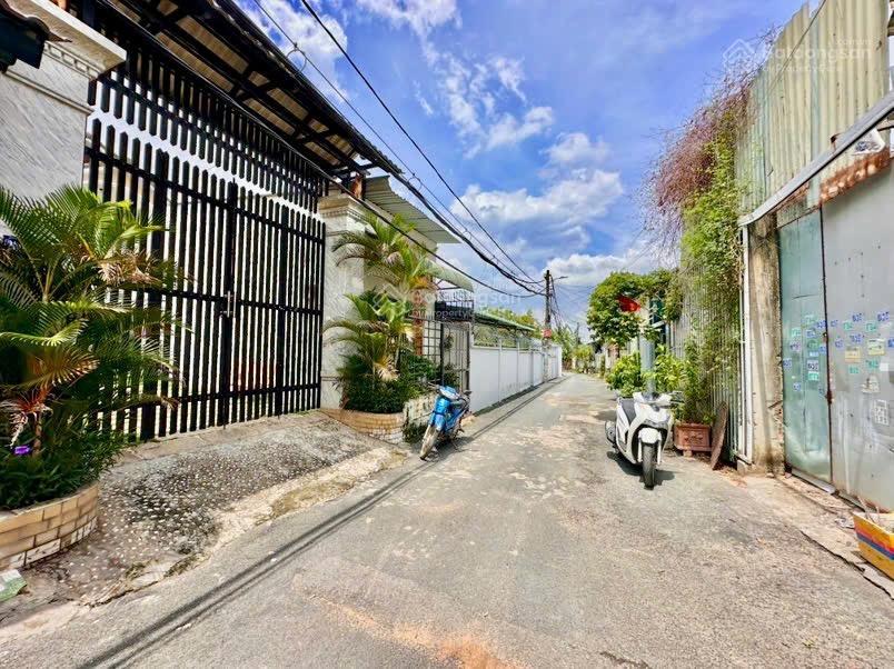 Chủ gấp bán trong tháng  nhà 4 tầng 4pn ngay man thiện  hxh giá nhỉnh 7tỉ