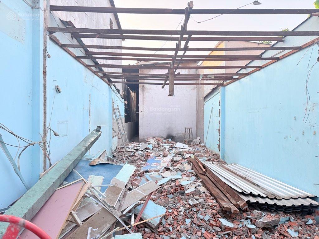 Bán đất 92m2(4x22,5) ngay lê văn việt chưa qua đầu tư sát hẻm xe hơi tránh giá chỉ 4,28đ( tlcc)