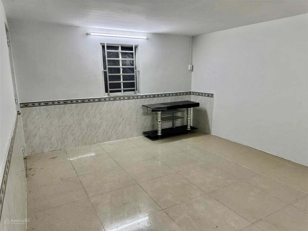Chủ cần bán gấp nhà mt đường số sát lê văn việt 80m2 ngang 5,5m giá chỉ 6,8đ tlcc