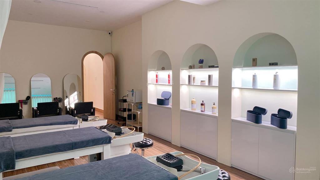 Cho thuê nhà mặt tiền trương quốc dung