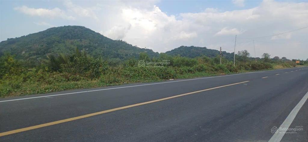 Chính chủ bán 20800m2 đất xã hòn đất, kiên giang, nay thuộc an giang, giá 380tr/1000m2