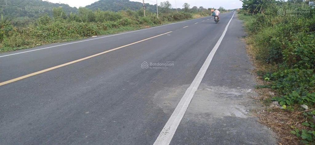 Chính chủ bán 20800m2 đất xã hòn đất, kiên giang, nay thuộc an giang, giá 380tr/1000m2