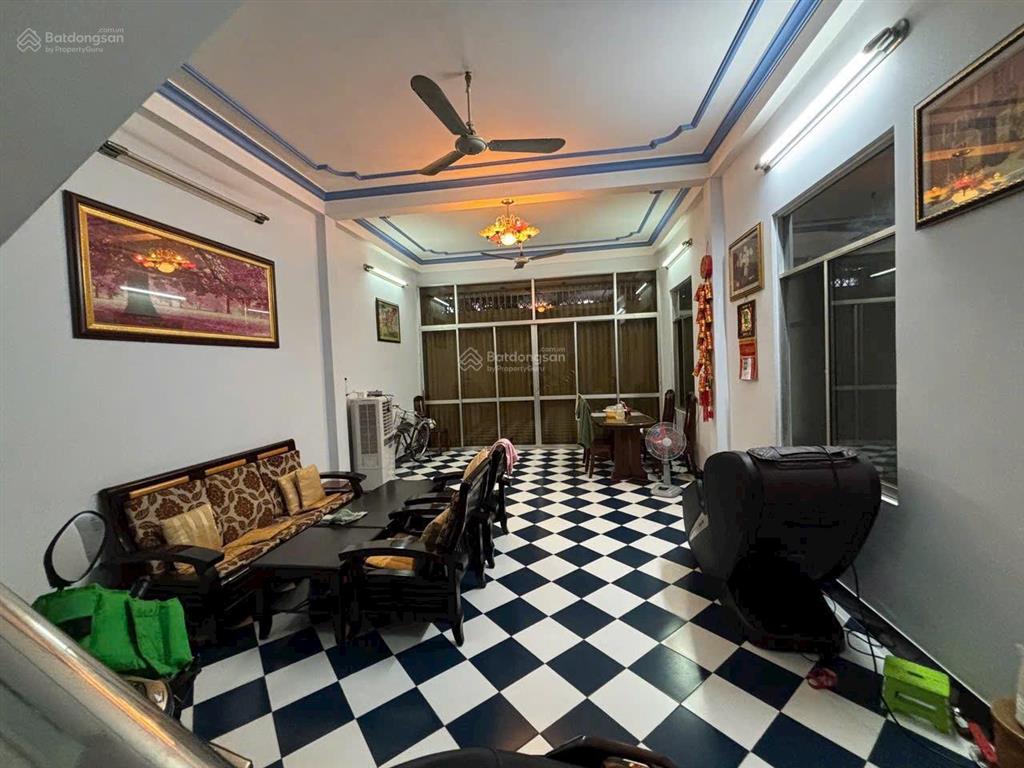 Bán nhà mặt phố view đẹp tại ngô gia tự, 10 tỷ, 110 m2