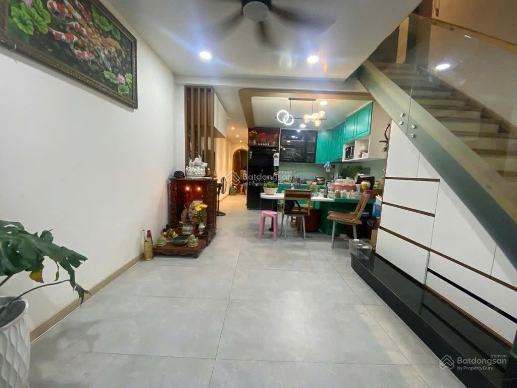 Bán nhà hxh ,lũy bán bích ,p tân thành,tân phú,dt 4*15m,chỉ 8. x tỷ