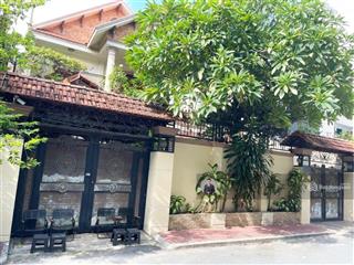 Bán nhà khuôn đất lớn 400m2 mặt tiền nguyễn đình chiểu, quận 1  ngang 16x25m  giá 239 tỷ