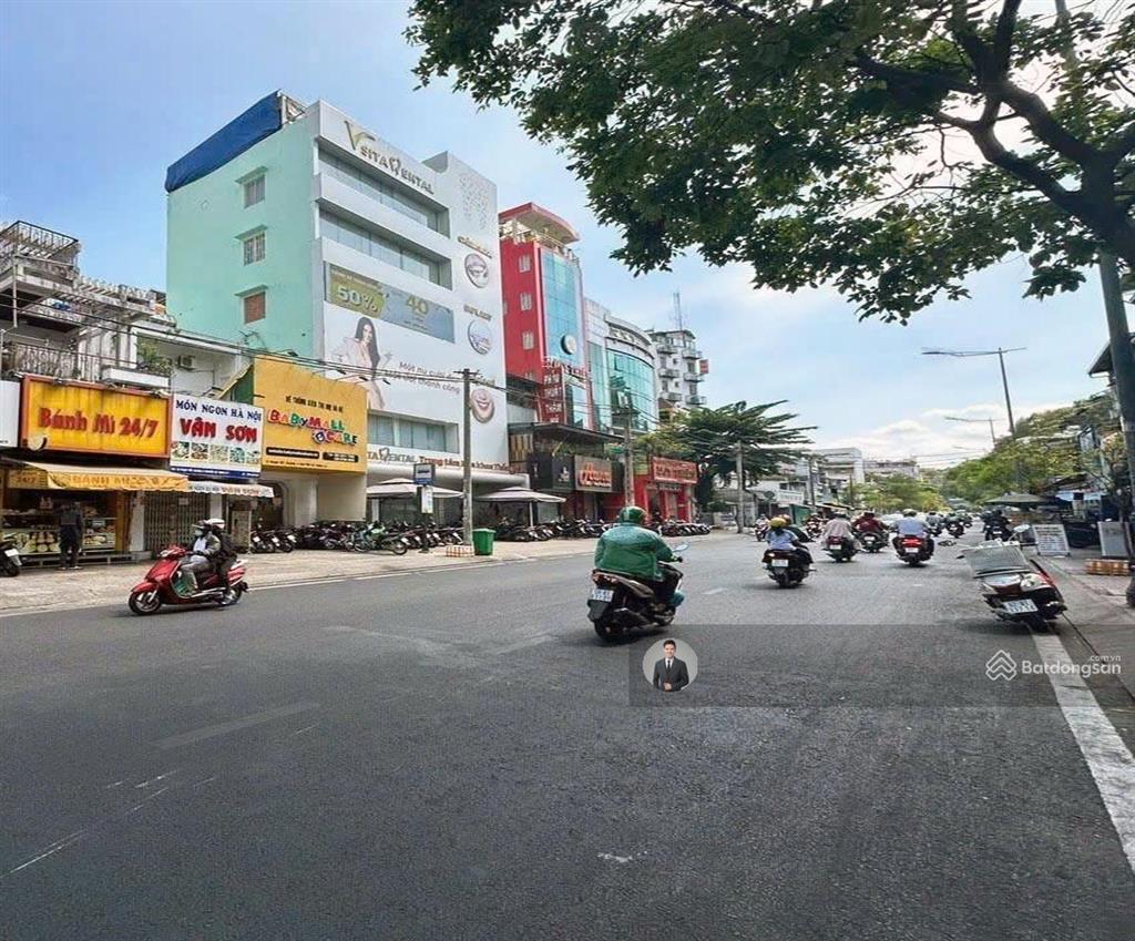Khan hiếm mặt tiền 10m đường phạm viết chánh, quận 1  3 tầng  hđt 200trđ  giá 79 tỷ