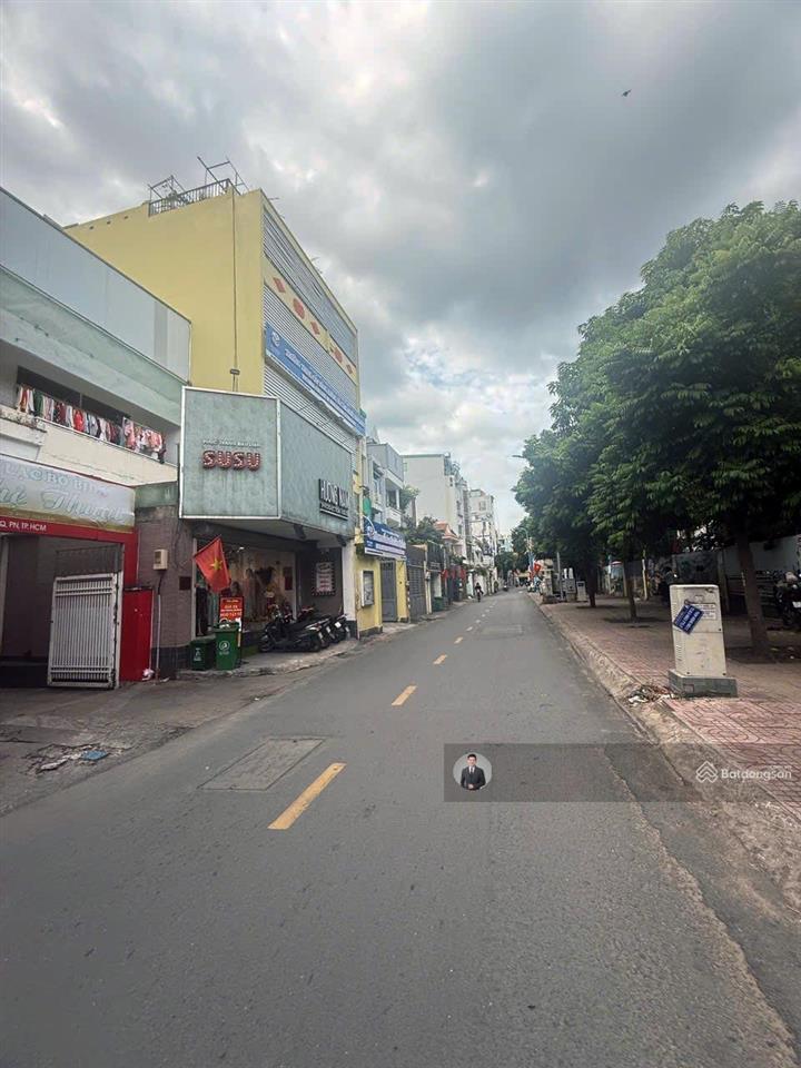 Bán nhà mt đặng văn ngữ, quận phú nhuận  dt 5,5x20m  5 tầng có tm  hđt 120trđ  giá 29,9 tỷ