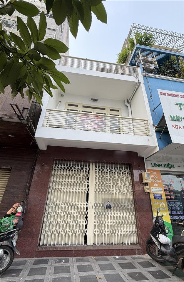 Khan hiếm bán nhà mặt tiền nguyễn thái học, quận 1  dt4x20m  2 tầng  hđt 80trđ  giá 32 tỷ