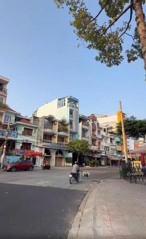 Siêu phẩm tốt nhất góc 2 mặt tiền chợ lớn, quận 6  dt20x20m  cấp 4  hđt200trđ  giá chỉ 65 tỷ