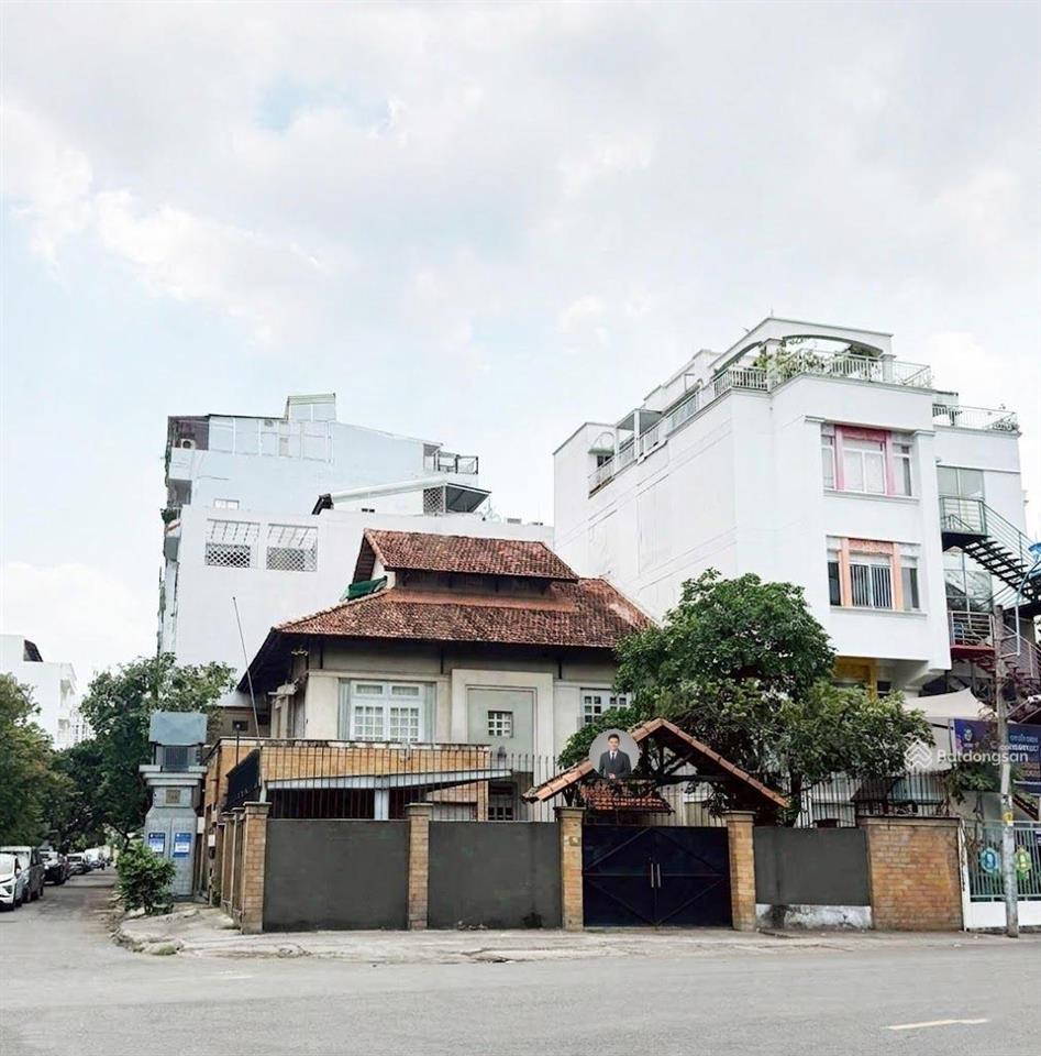 Siêu phẩm bán nhà căn góc 2 mặt tiền hồng bàng, quận 11  dt12x25m  giá chỉ 49 tỷ
