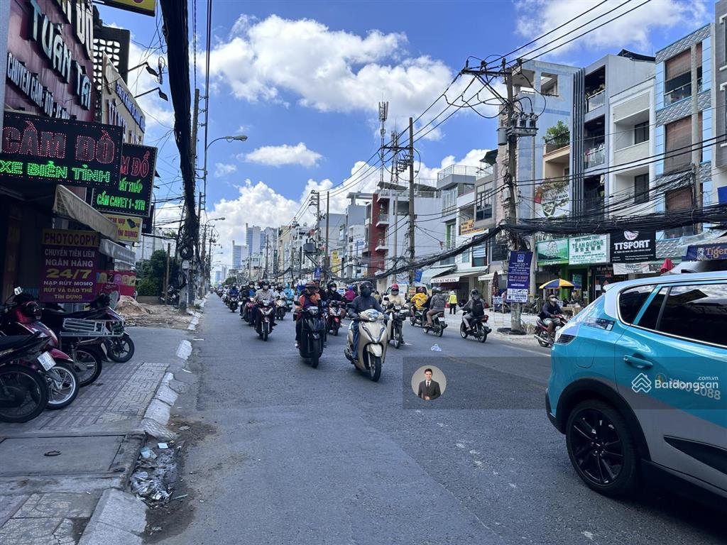 Bán nhà góc 2 mặt tiền cách mạng tháng tám, quận 3  dt8x15m  3 tầng  hđt100trđ  giá 35 tỷ