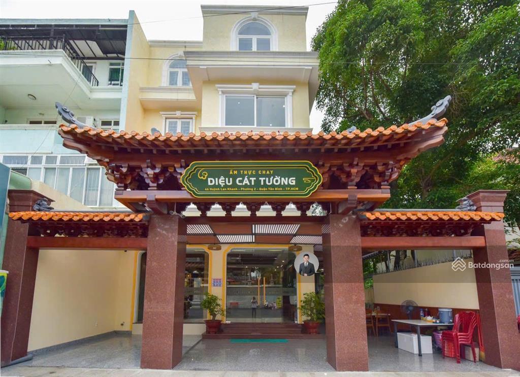 Cần bán nhà hàng chay mt huỳnh lan khanh, quận tân bình  10x20m  4 tầng  50 tỷ