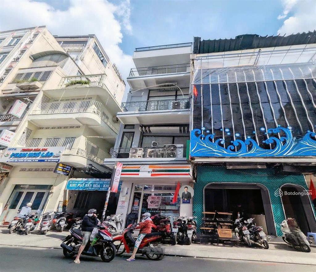 Dòng tiền khủng 5%/năm  bán nhà mt bùi viện, quận 1  dt4x18m(4tầng)  hđt200trđ  giá chỉ 45 tỷ
