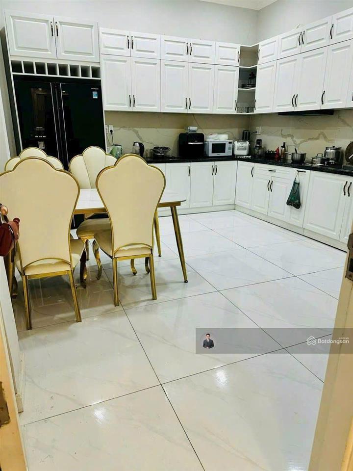 Bán nhà mặt tiền trần hưng đạo, quận 5  dt4,1x15m  4 tầng  hđt70trđ  giá 23 tỷ
