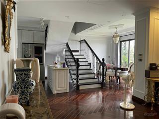 Bán căn 134m2 3pn + 3wc full nội thất giá siêu rẻ tại tân hoàng minh hoàng cầu, cửa tây  bc đông