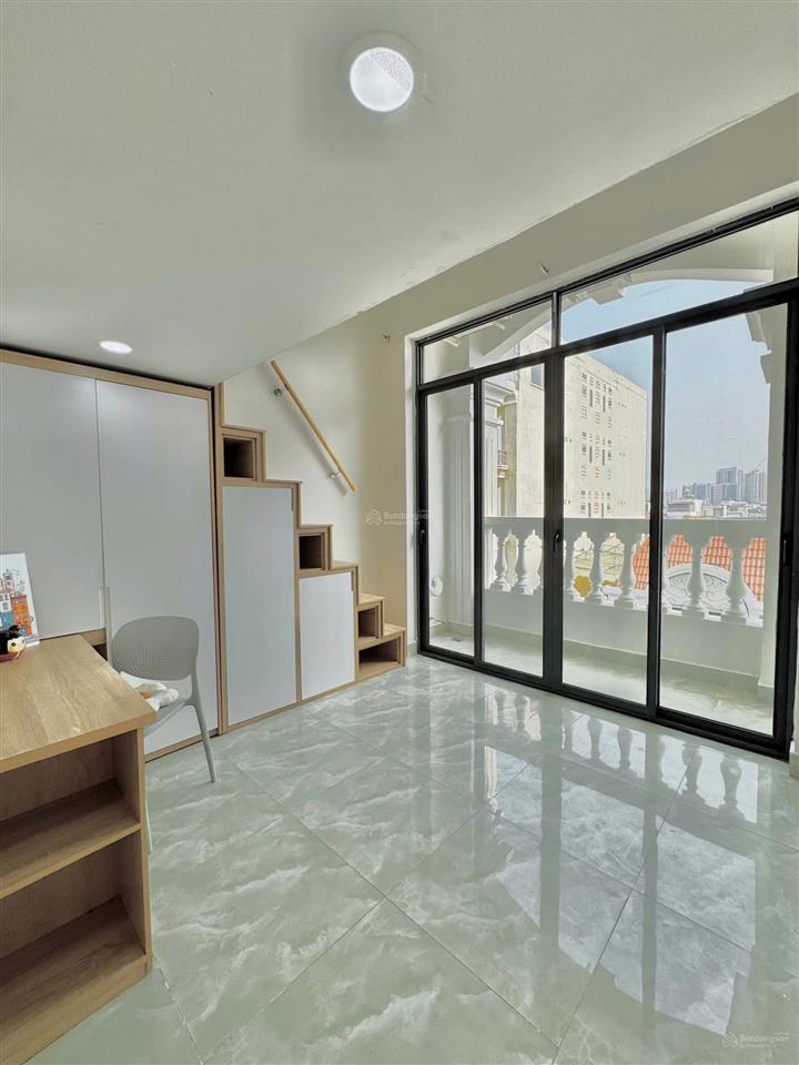 Căn hộ duplex ban công trắng  gần lotte mart, tdtu, rmit  tiện di chuyển qua q1,3,4,8