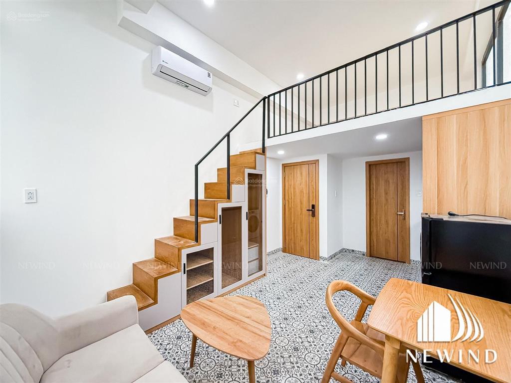 Cho thuê căn phòng view sài gòn cực đẹp gác bancol kế rmit, him lam, sunrise city, quận 7 kế quận 4