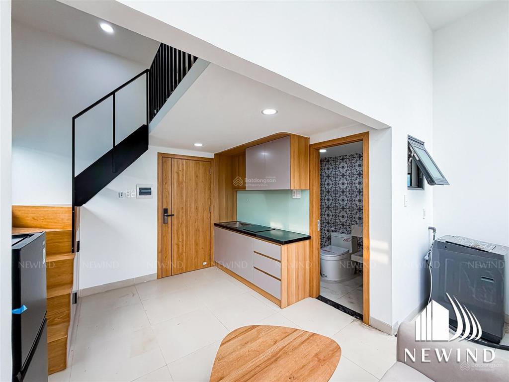 Cho thuê căn phòng view sài gòn cực đẹp gác bancol kế rmit, him lam, sunrise city, quận 7 kế quận 4