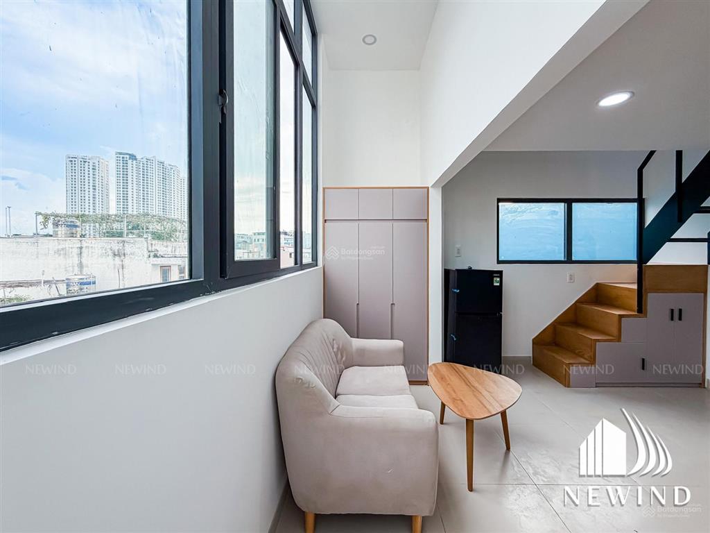 Cho thuê căn phòng view sài gòn cực đẹp gác bancol kế rmit, him lam, sunrise city, quận 7 kế quận 4