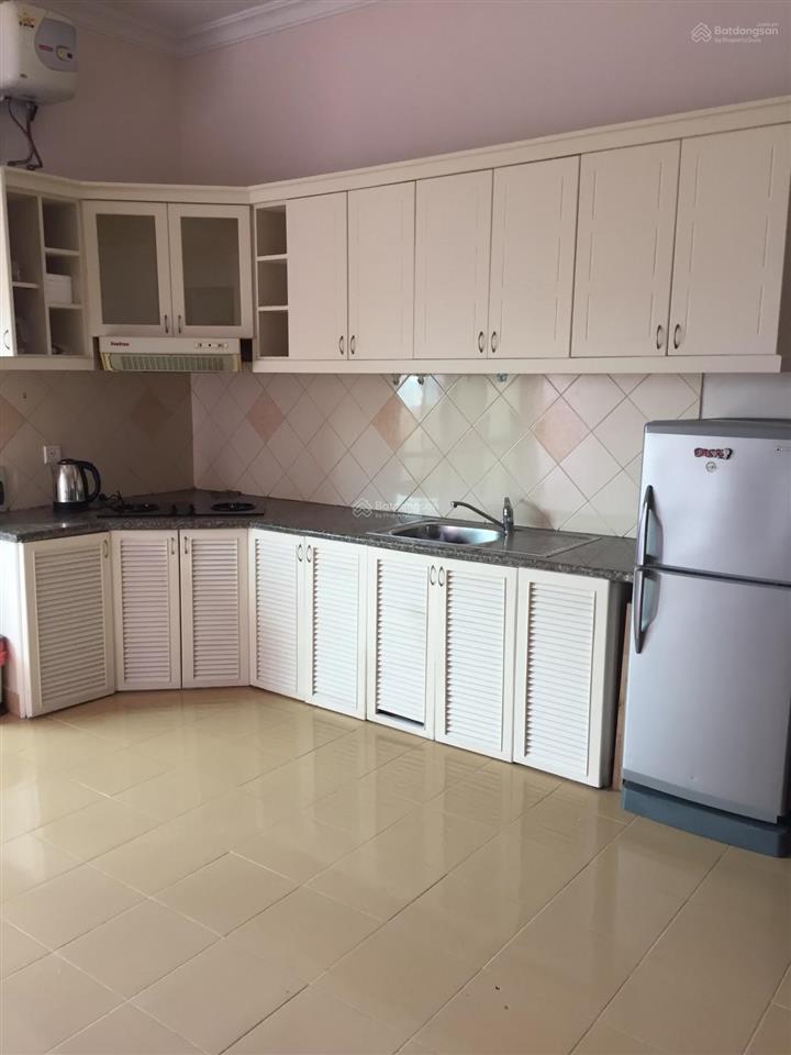 Nguyên căn chung cư, lầu cao, view đẹp, rộng và rất thoáng.