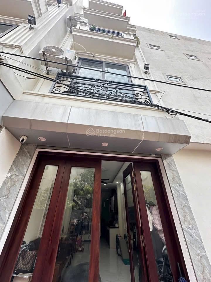 Bán nhà đẹp mới 90% tại đông dư xã bát tràng
