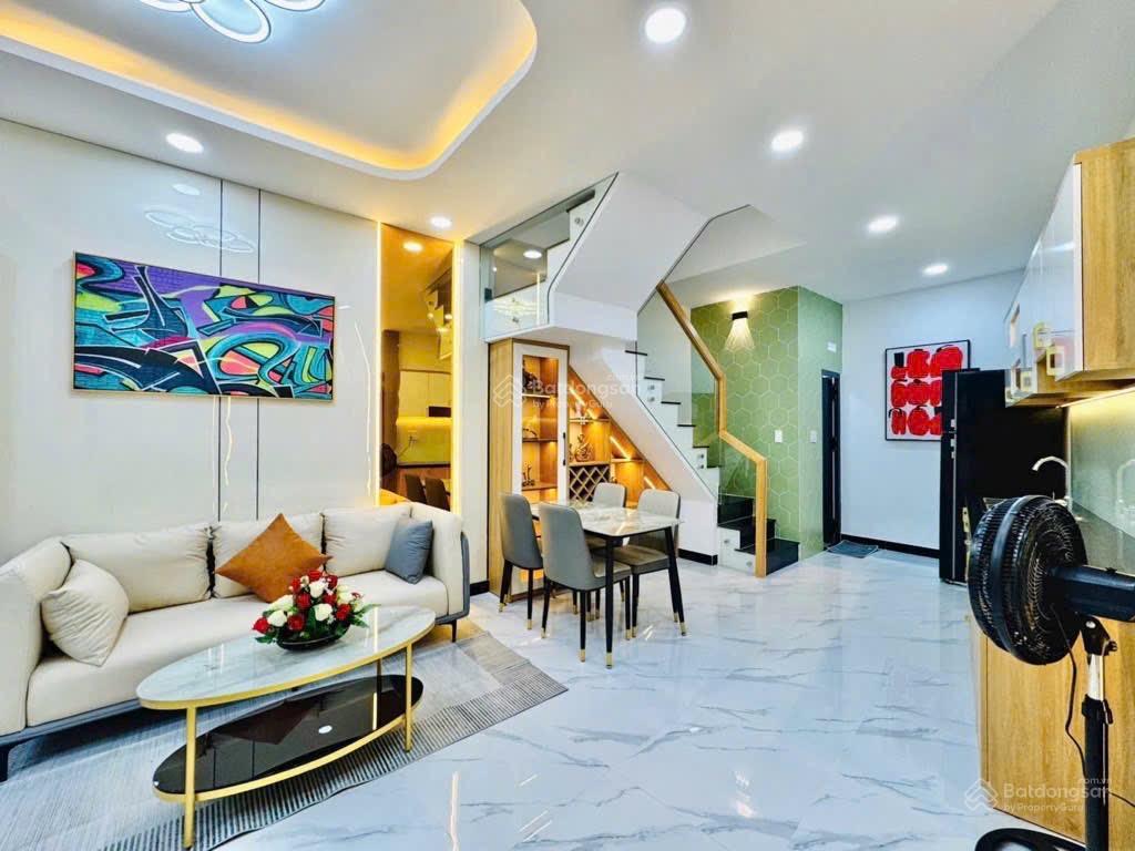 Siêu phẩm 6,7 tỷ gần chợ bà chiểu  vài bước chân ra mặt tiền  3 tầng  4pn bán full nội thất