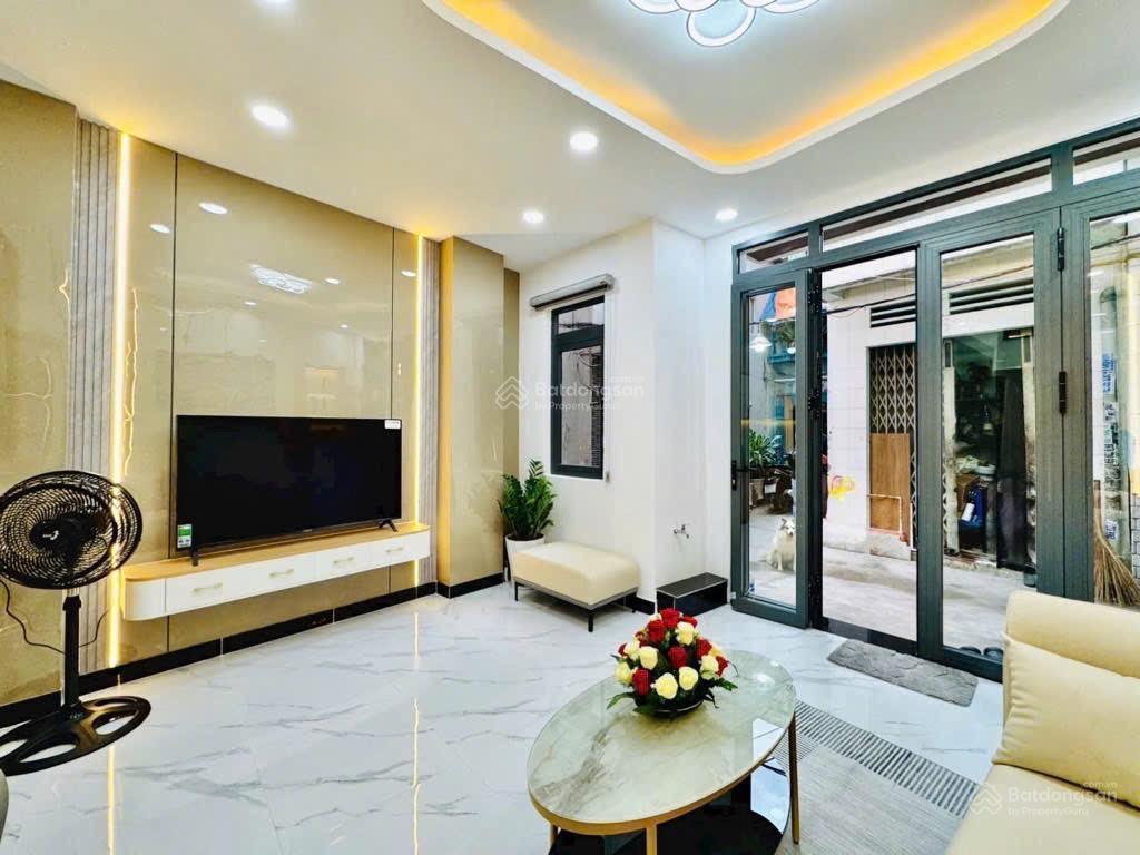 Siêu phẩm 6,7 tỷ gần chợ bà chiểu  vài bước chân ra mặt tiền  3 tầng  4pn bán full nội thất