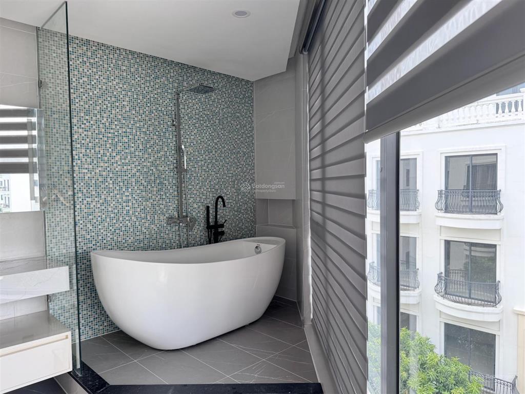 Cho thuê biệt thự căn góc trung tâm san hô 14, vinhomes ocean park 2