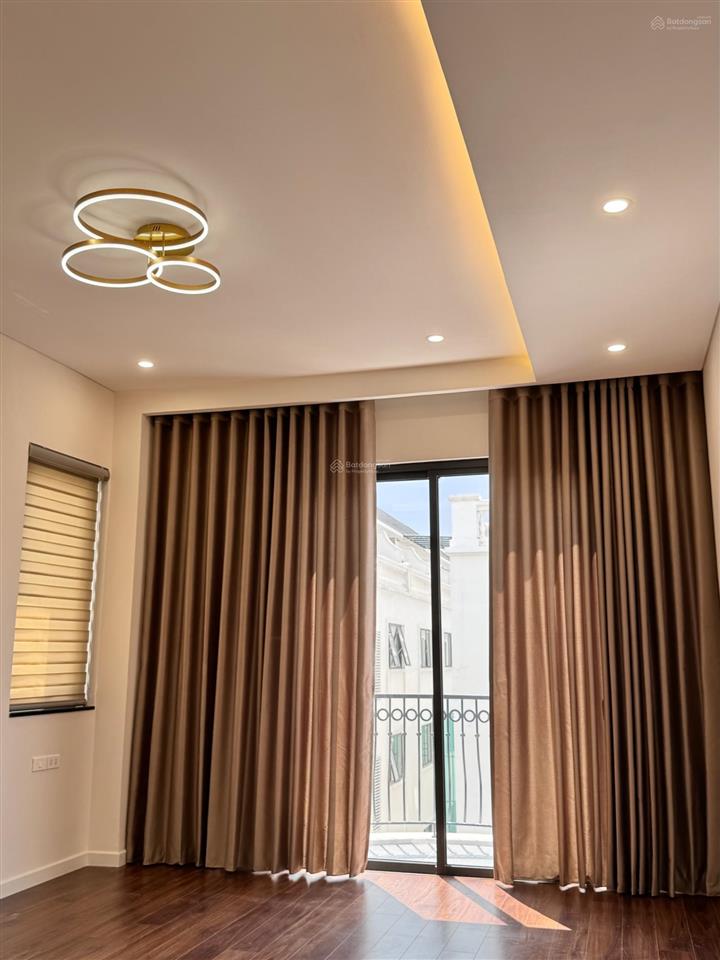 Cho thuê biệt thự căn góc trung tâm san hô 14, vinhomes ocean park 2