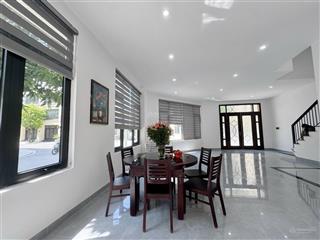 Cho thuê biệt thự căn góc trung tâm san hô 14, vinhomes ocean park 2