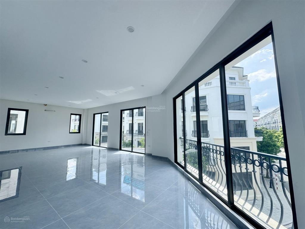 Cho thuê biệt thự căn góc trung tâm san hô 14, vinhomes ocean park 2