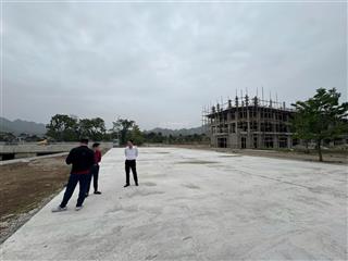 Chính chủ bán lô biệt thự hòa bình new center, giá tốt 2x triệu / m2, 300 m2. view suối tự nhiên