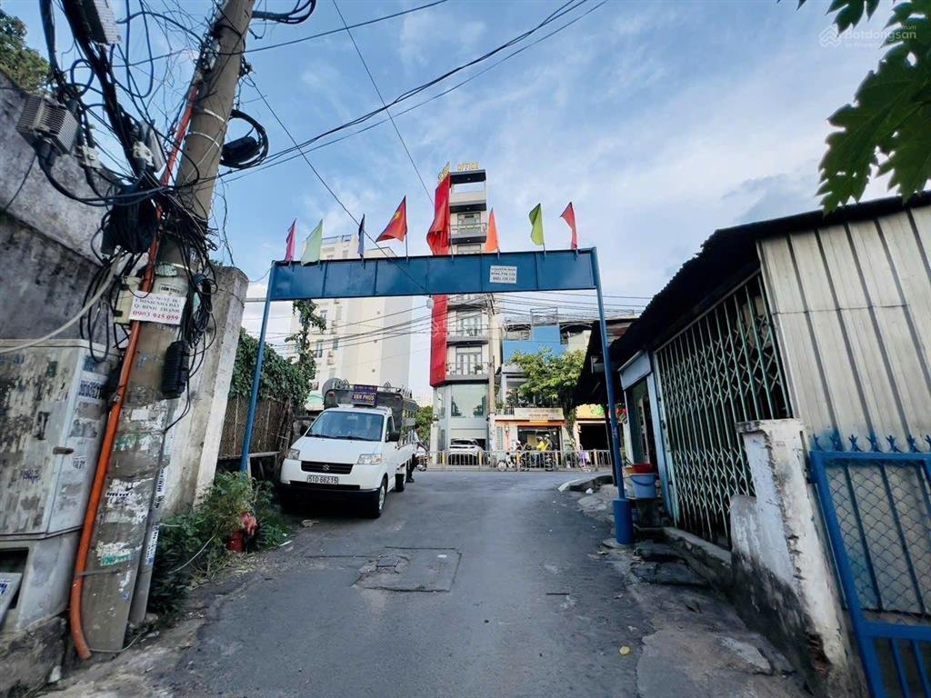 Cần bán gấp hạ ngay 1 tỷ chỉ còn 6.5 tỷ hot nơ trang long, bình thạnh tương lai mặt tiền